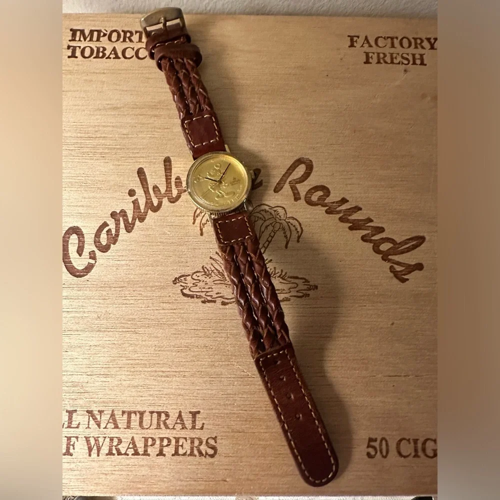 Lorus Walt Disney World Mickey Mouse Watch Gold Tone Needs Battery